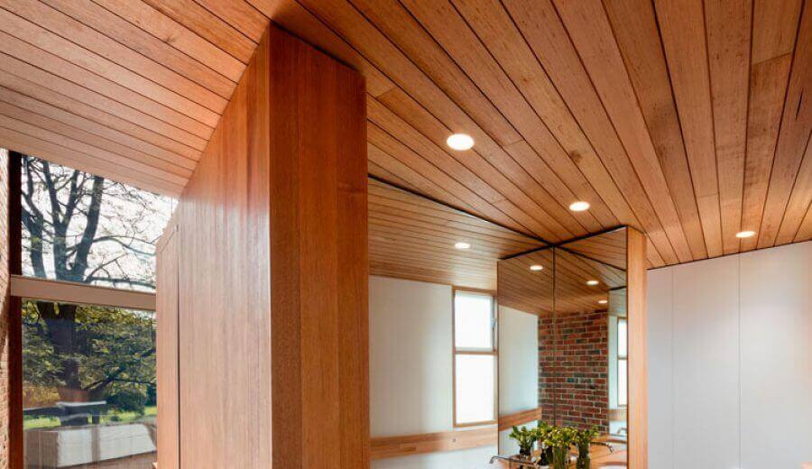 Decoração de casa moderna com teto de lambri de madeira Foto Madel