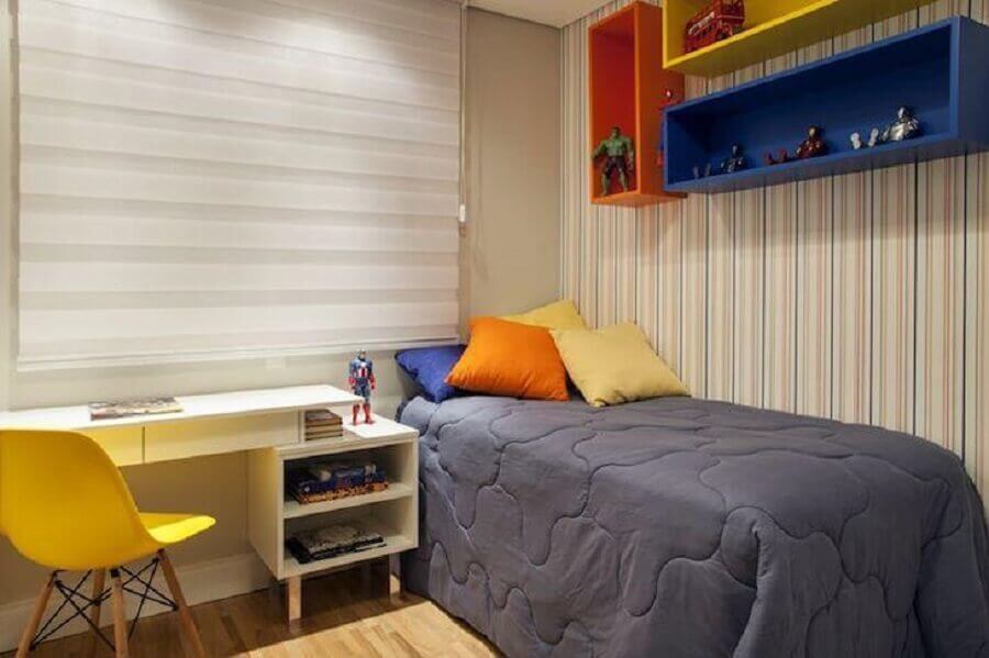 Decoração simples para quarto colorido de solteiro Foto Carolina Vilela