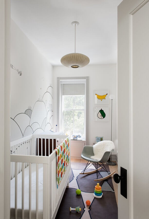 Decoração simples para quarto de bebê unissex pequeno Foto ELLE Decoration