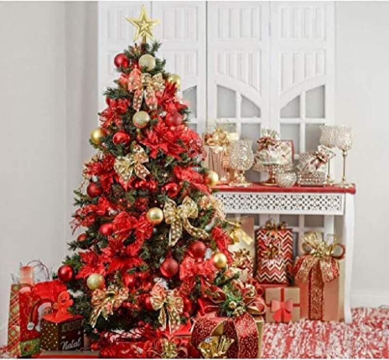 Ideia de como montar árvore de Natal clássica vermelha e dourada Foto Amazon