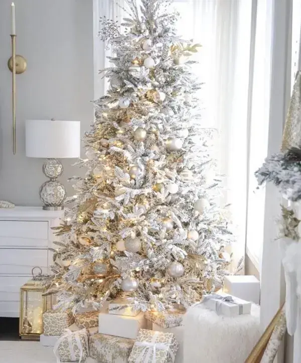 Árvore de Natal Decorada Dourada e Branco c/ Anja Branca 86cm