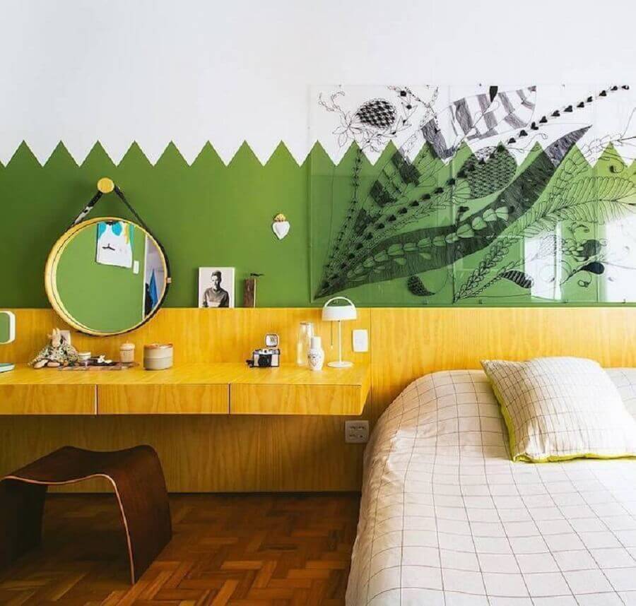 Pintura de parede para decoração de quarto colorido com penteadeira planejada Foto Histórias de Casa