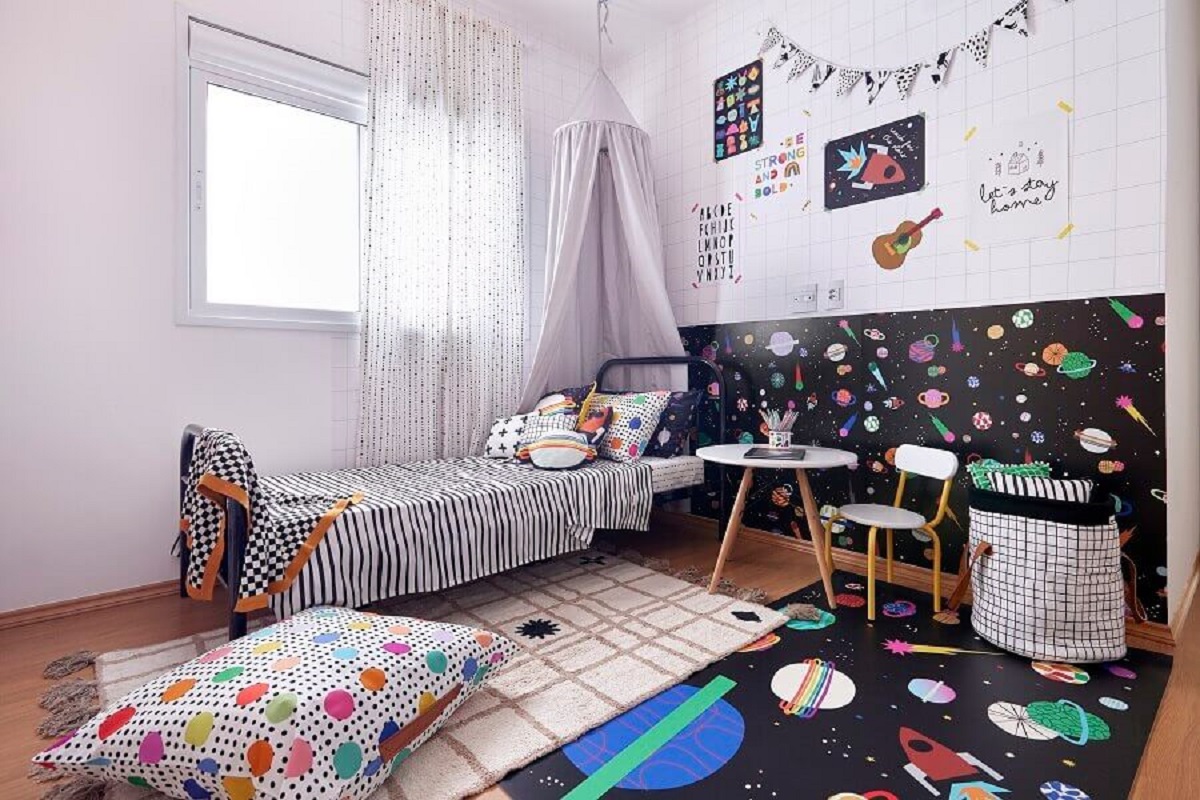 Tapete para decoração de quarto infantil preto e branco Foto Marcos Fertonani para MOOUI
