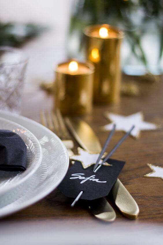 Cores ano novo dourado e preto para mesa de jantar