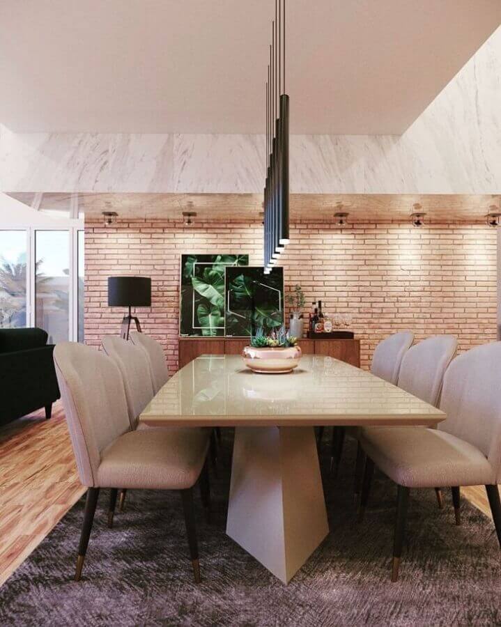 Decoração com parede tijolinho e balcão para sala de jantar em madeira Foto GY Studio 3D