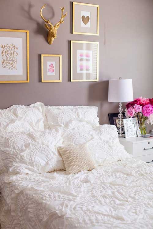 Decoração cor lilás e branco para quarto aconchegante