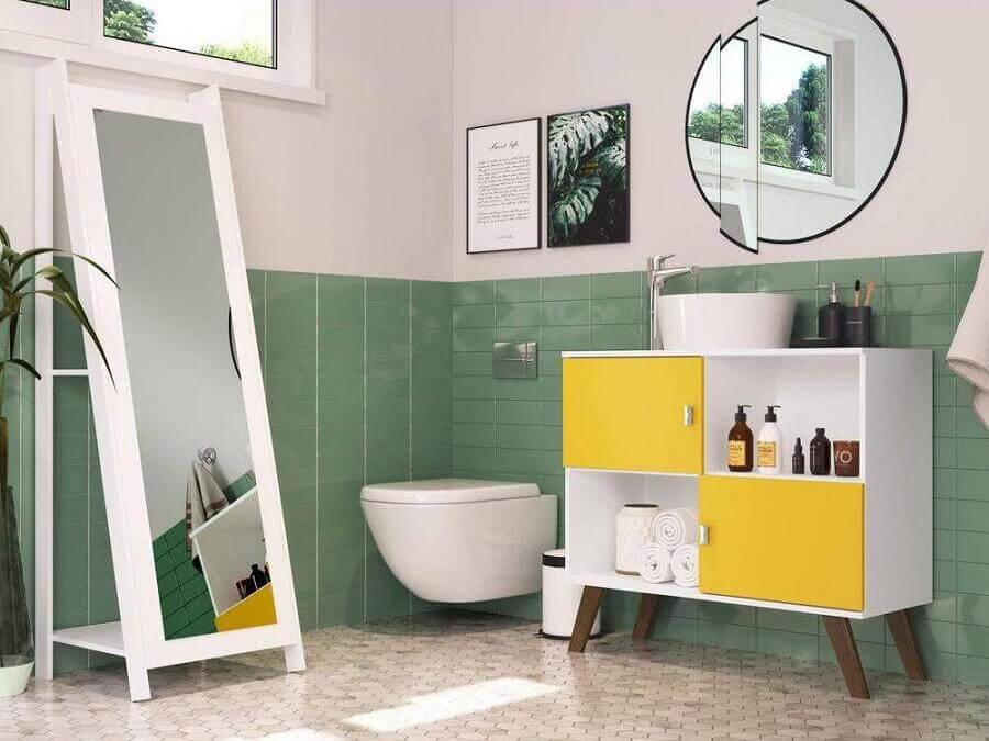  Decoração de banheiro simples com espelho de corpo inteiro de chão Foto Shoptime