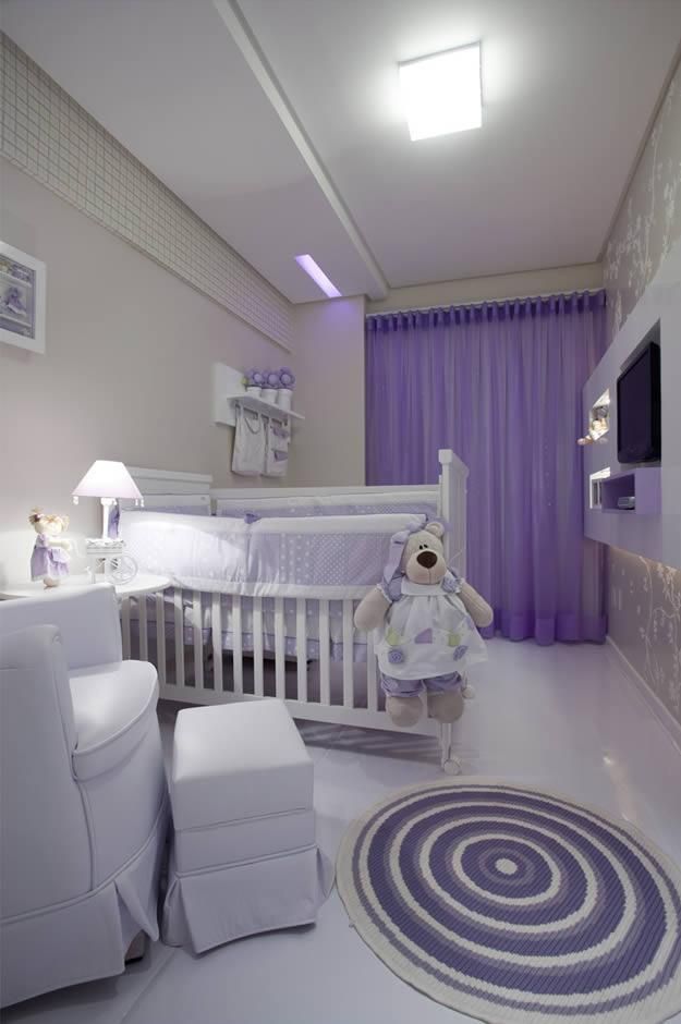 Decoração de quarto de bebê lilás e branco super charmoso e delicado