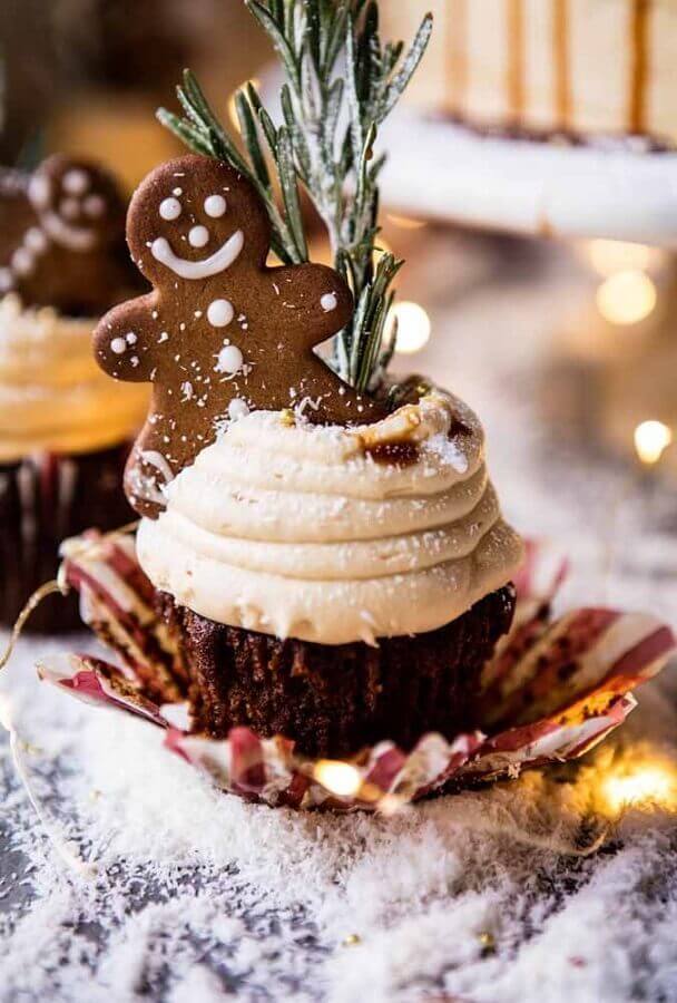 Ideia de festa de Natal com cupcake personalizado Foto Hello Fashion