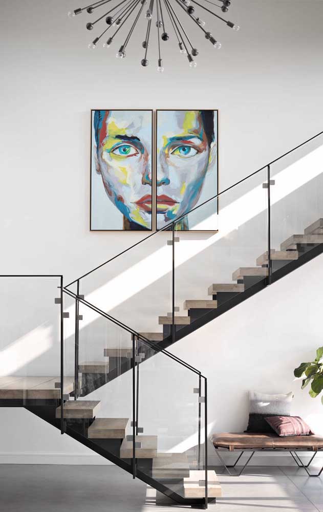  Lustre para escada moderno com decoração de quadro colorido e chique
