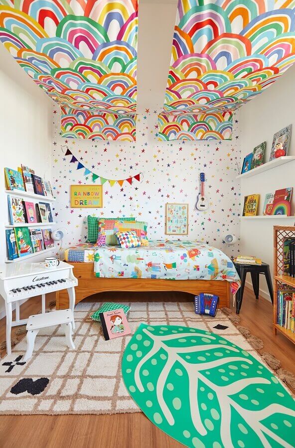 Papel de parede para decoração de quarto infantil colorido Foto Marcos Fertonani para MOOUI