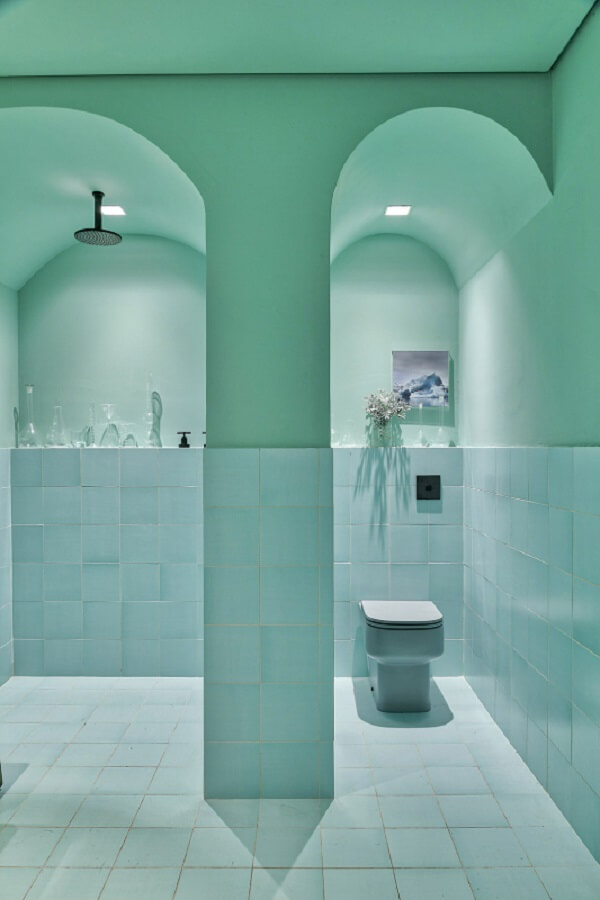  Tipos de chuveiro para banheiro moderno nas cores verde e azul