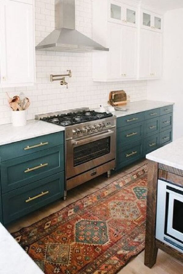 Bancada de granito para cozinha branco e armário verde