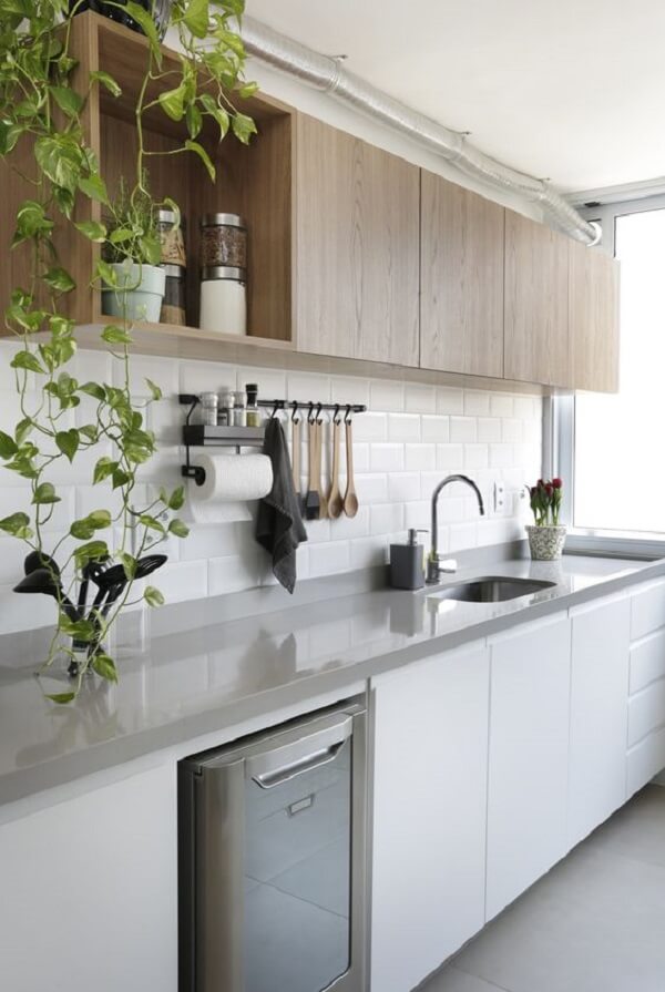 Armário de cozinha com pia para decoração minimalista 
