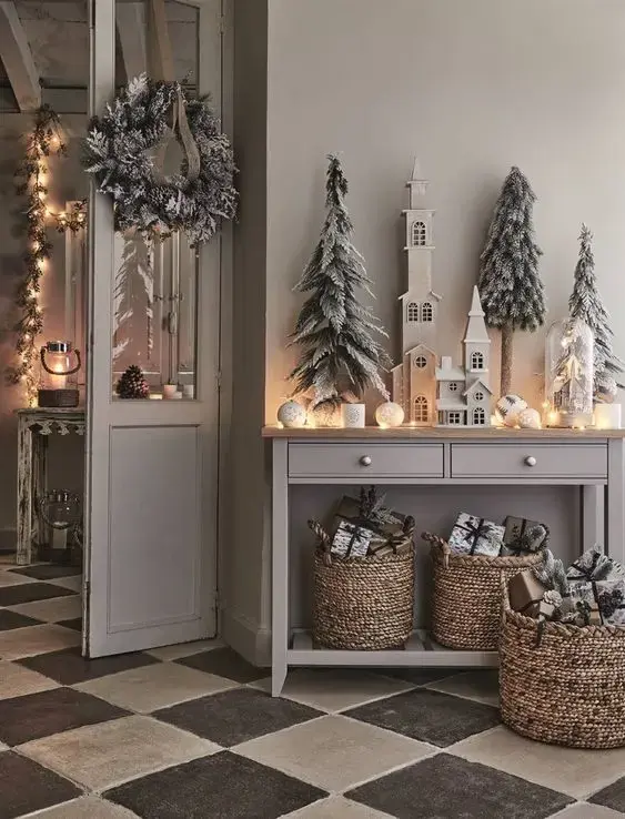 Decoração para final de ano: luzes de Natal também podem aparecer em suas versões de led. Fonte: Urban Splatter