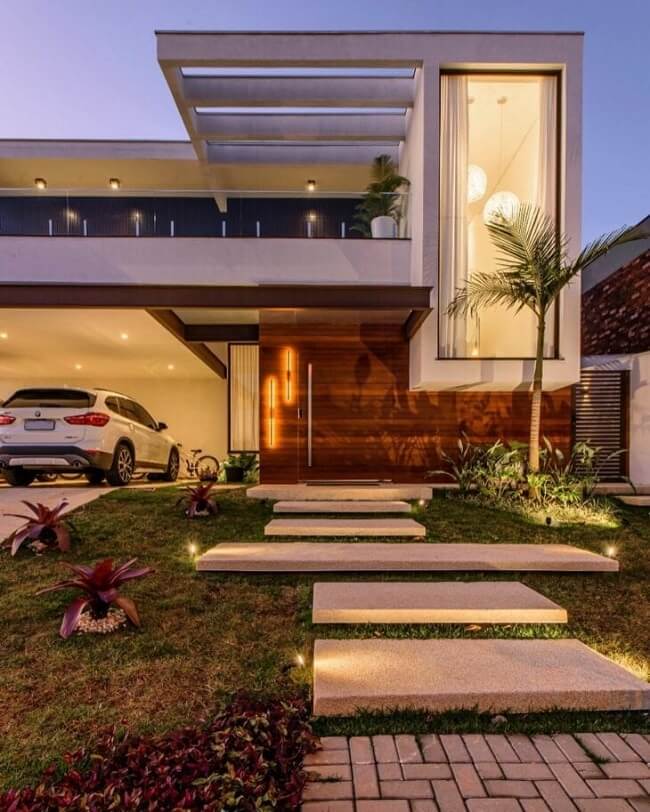 Entradas modernas e ideias de casas com garagem lateral. Fonte: Renato Souza