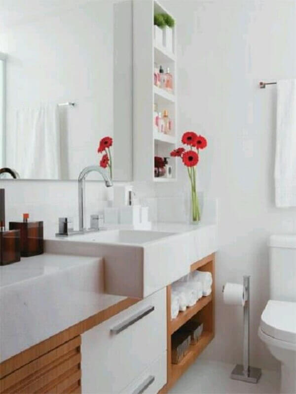 Gabinete de madeira planejado para decoração de banheiro com nicho Foto Fazer em Casa