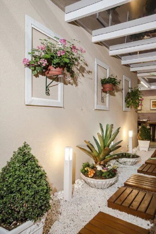 Ideias para luminária de jardim de chão com vasos de plantas