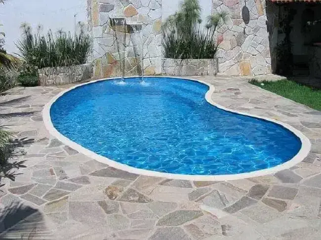 Borda de piscina de fibra com pedra são tomé