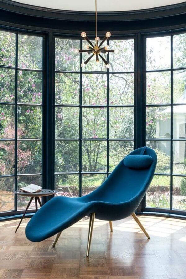 Chaise longue azul para varanda moderna