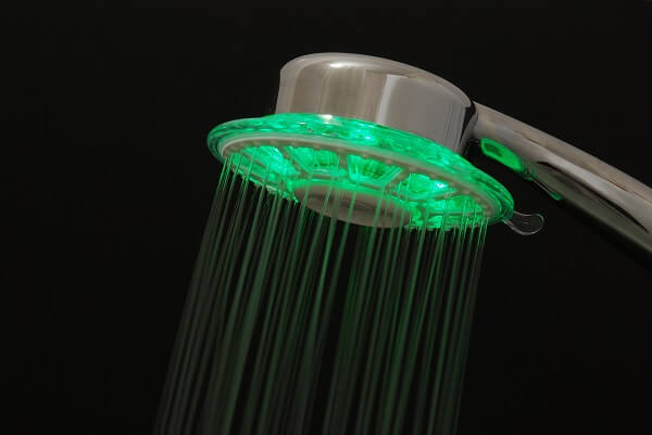Chuveiro com led verde para banheiro chique