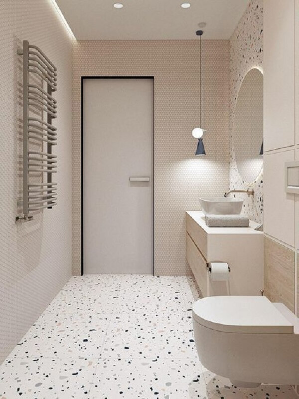 Porta de madeira para banheiro branco minimalista