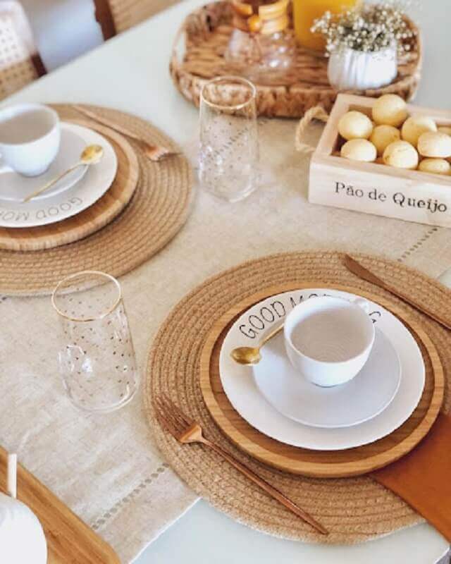 Sousplat rústico para decoração de mesa de café da manhã Foto Pixabay