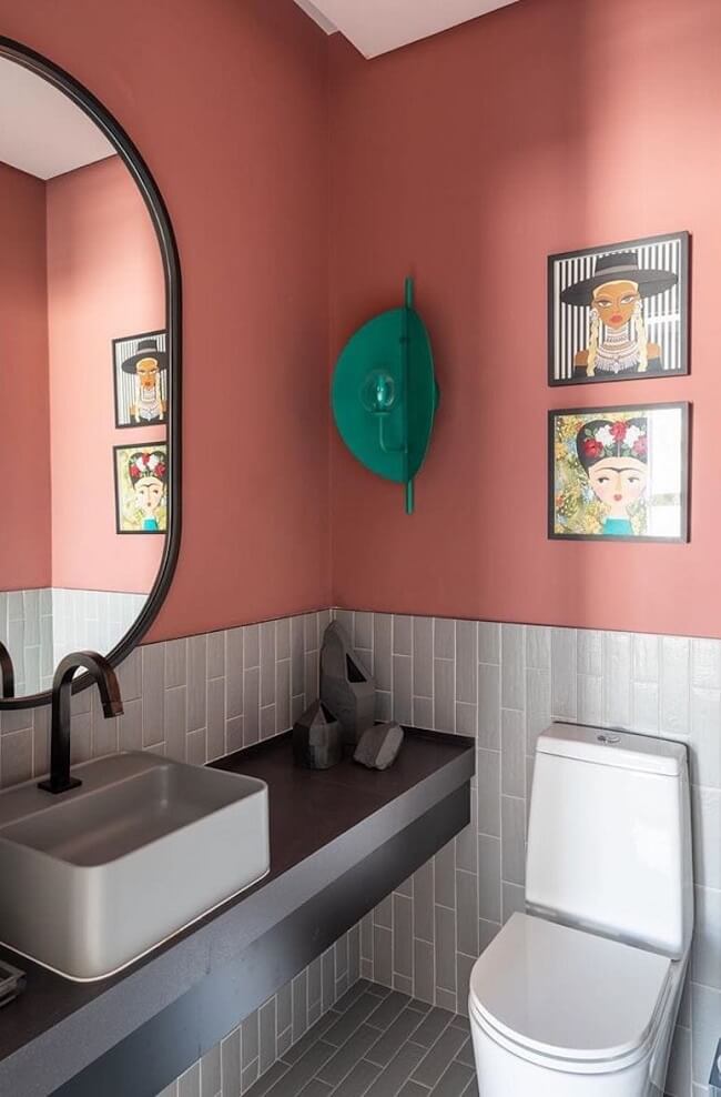 Aposte em cores diferenciadas de cuba para banheiro pequeno. Fonte: Duda Senna Arquitetura