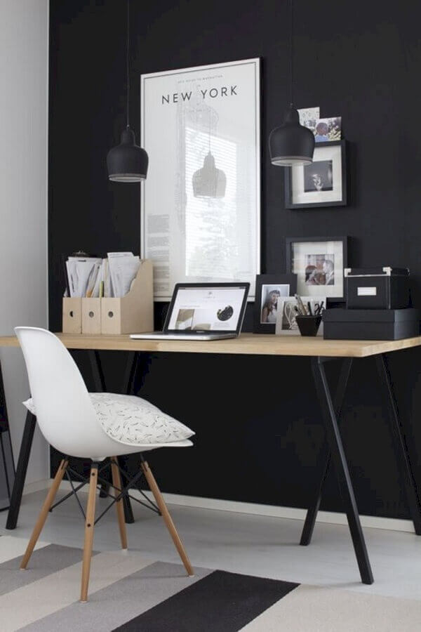 Decoração simples com móveis para home office preto e branco Foto Archidea