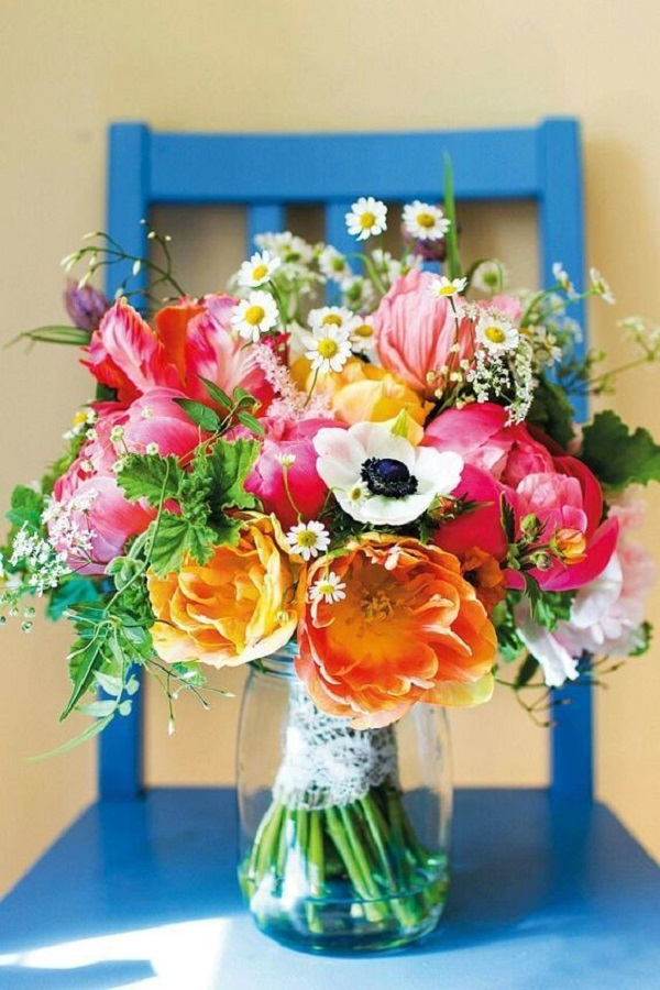 Flores coloridas para vaso de flores na decoração