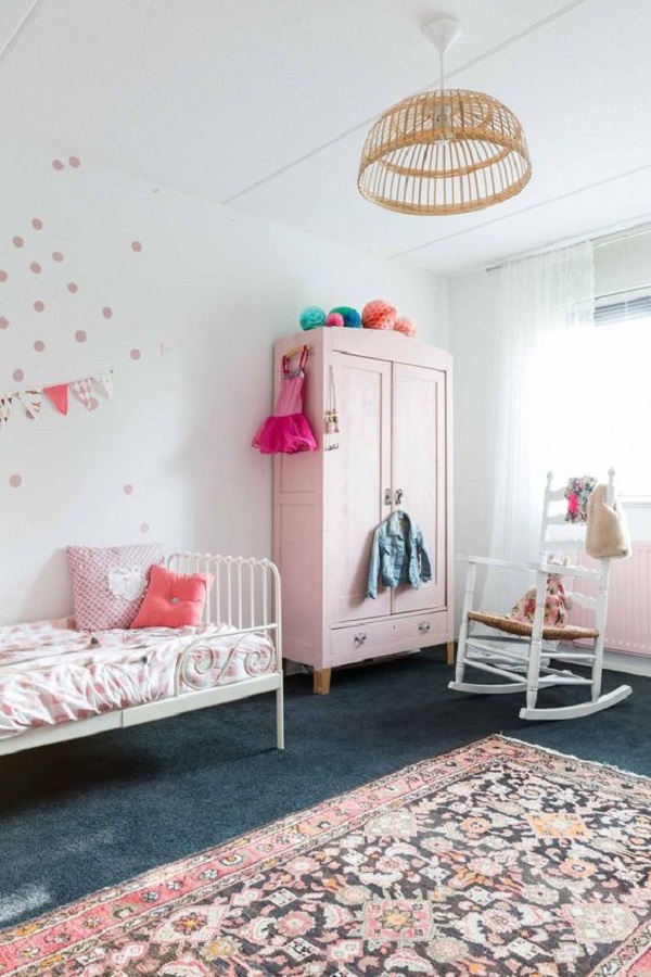 Guarda roupa provençal rosa para quarto infantil