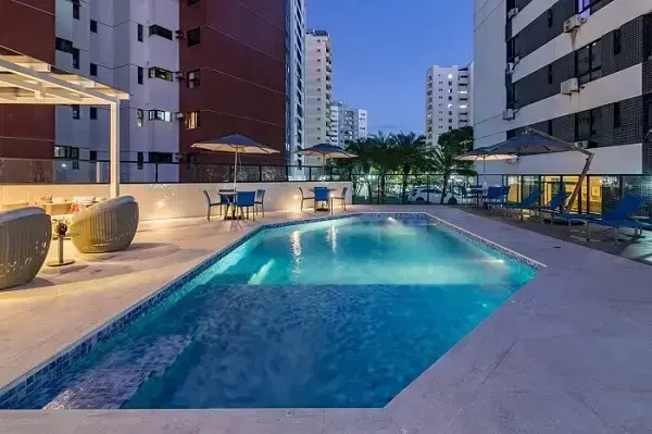 Prédio residencial com piso para deck de piscina prainha