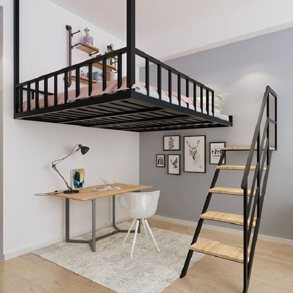Quarto preto com cama no alto e escada de madeira