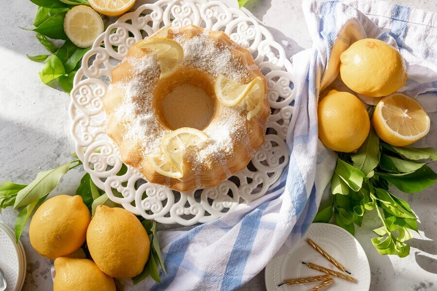 Veja como fazer bolo de limão de liquidificador Foto iStock