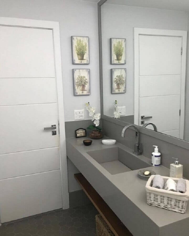 Banheiro com quartzo cinza na cuba esculpida e torneira inox Foto Celia Sa Freire 