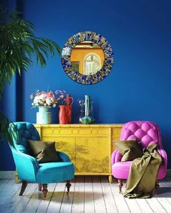 Cores que combinam com amarelo e azul para sala de estar