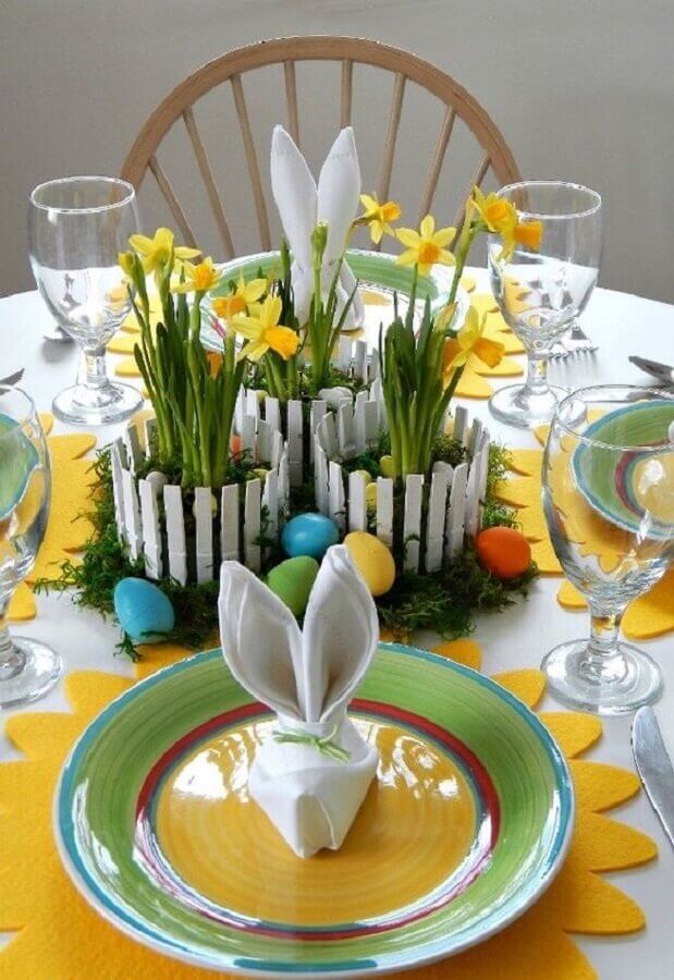 Ideia de enfeite para decoração de Páscoa para mesa simples Foto An Extraordinary Day