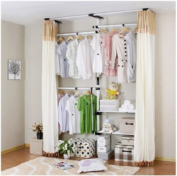 Ideias de closet aramado com cortina para escoder as roupas
