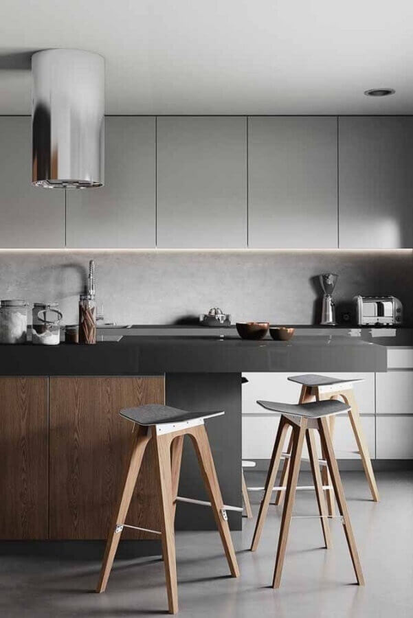 Decoração com bancada de cozinha feita de quartzo cinza escuro Foto Decor Fácil