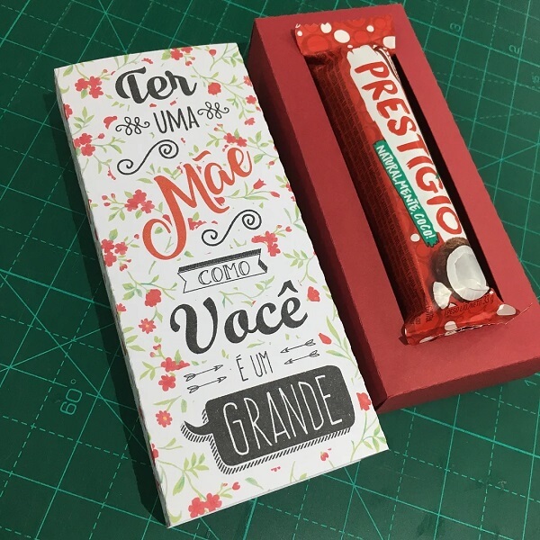 Ideias para o dia das mães: crie uma caixinha de chocolates. Fonte: Galeria das Lembrancinhas
