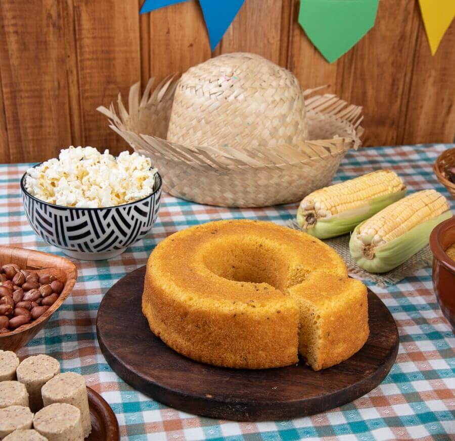Receita de bolo de milho de liquidificador fácil para festa junina Foto iStock