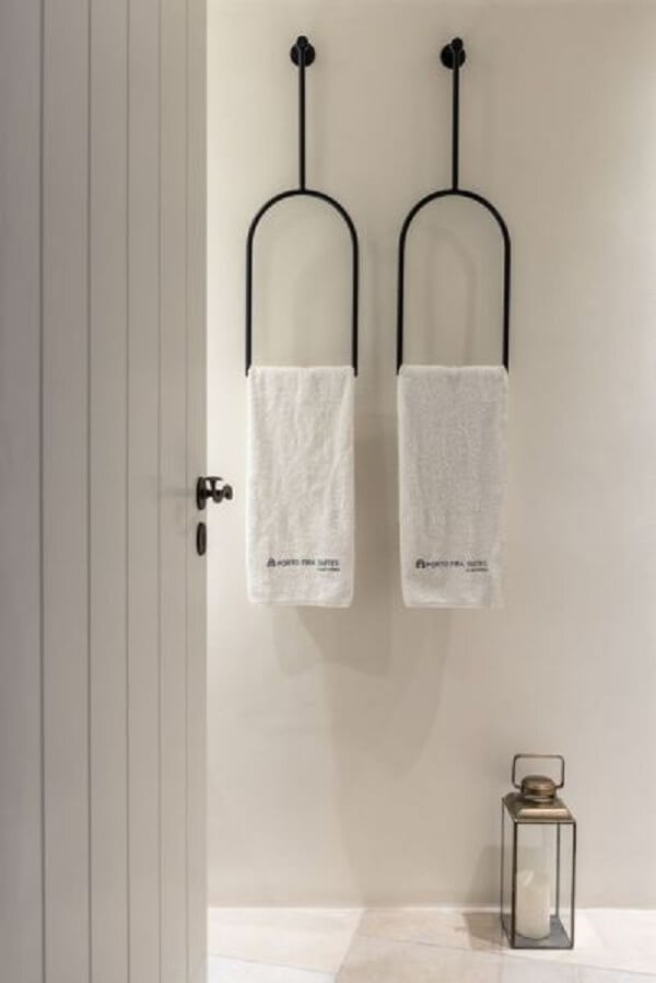 Acessórios para banheiro com porta toalhas preto