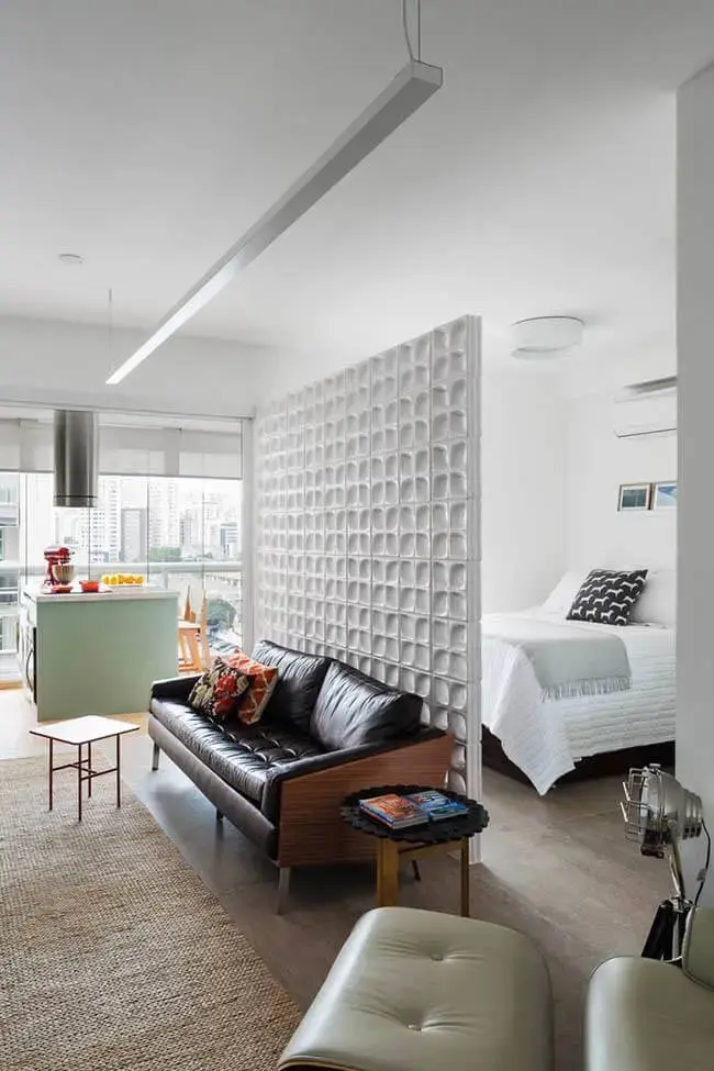 A parede de cobogó é perfeita para lofts e apartamento studio