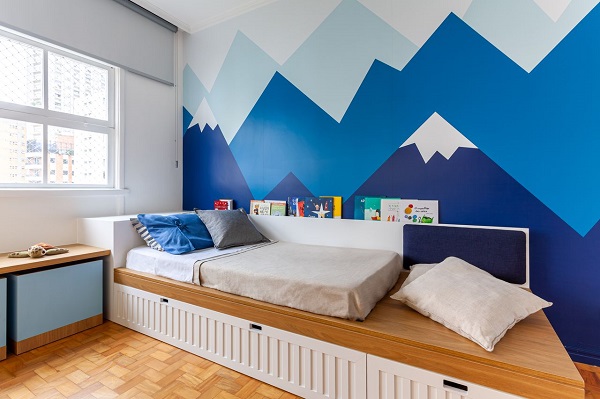 Ideias para parede de quarto com pintura em tons de azul