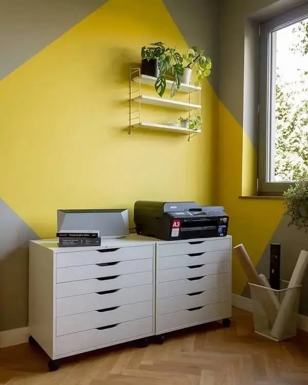 Pintar parede com fita crepe o home office pode ficar ainda mais personalizado com essa técnica de pintura