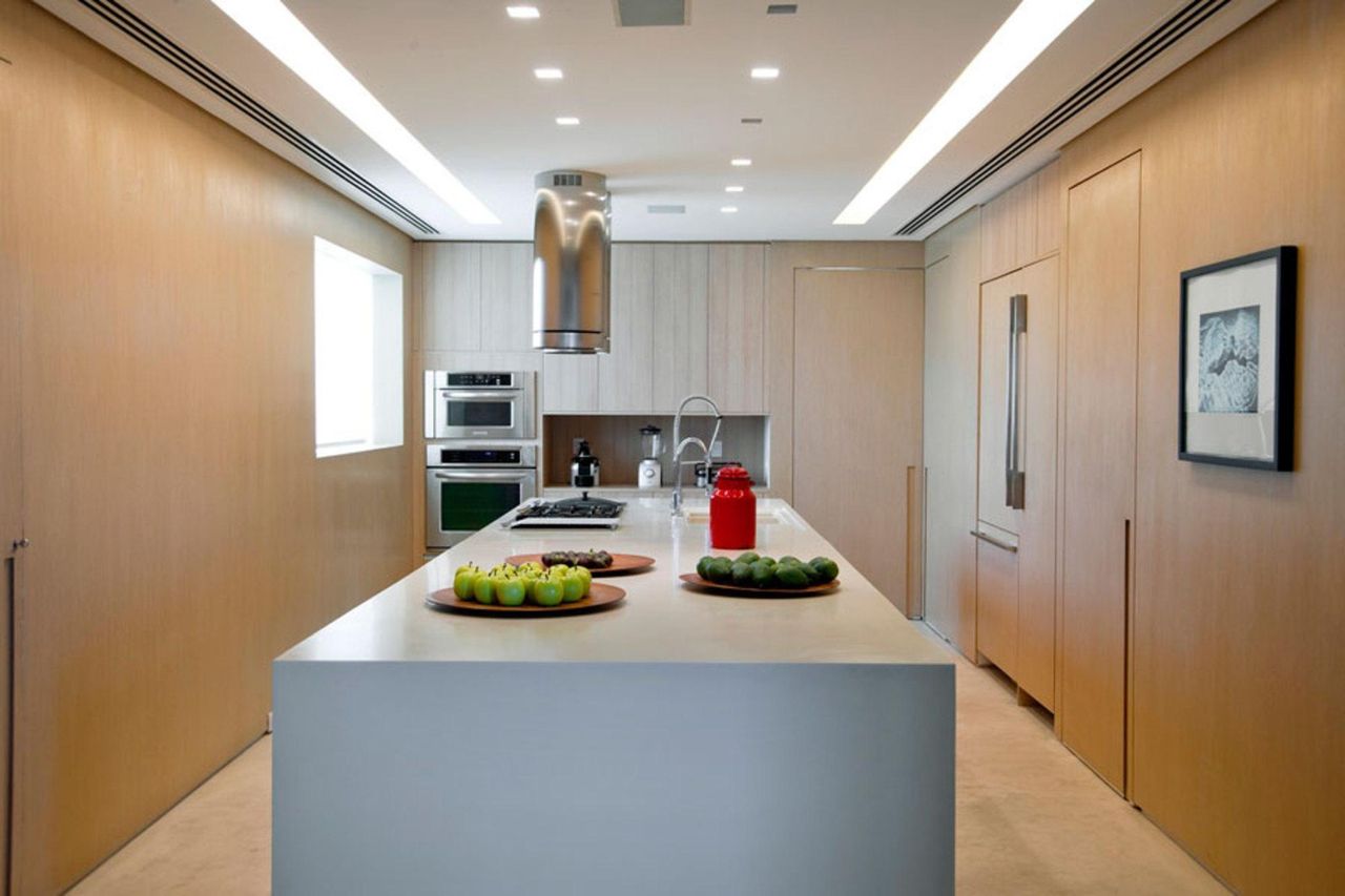 Cozinha planejada com iluminação de led