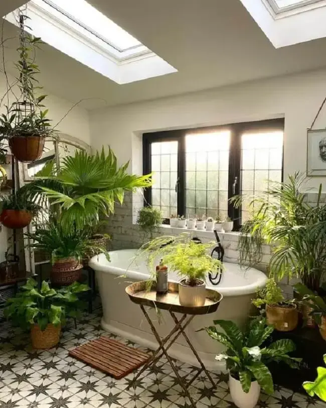 14 Casas de Banho com Claraboia - Absolutamente Inspiradoras