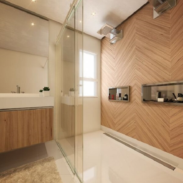 O ralo linear de banheiro traz um acabamento mais bonito para o piso