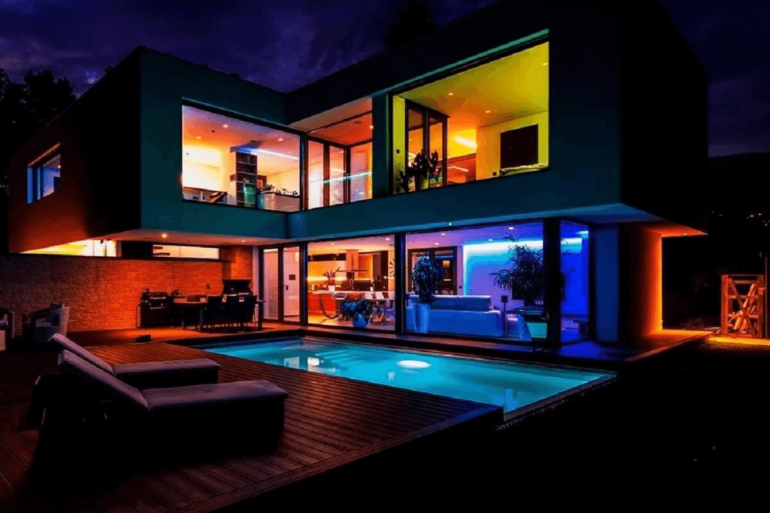 Casa com iluminação inteligente. Fonte: ABC da Construção
