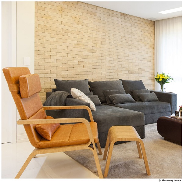 Sofá chaise na sala de estar moderna